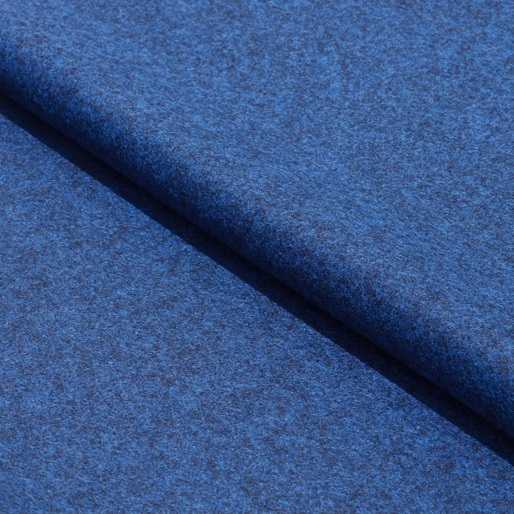 zoomed-img