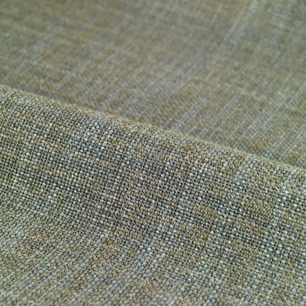 zoomed-img