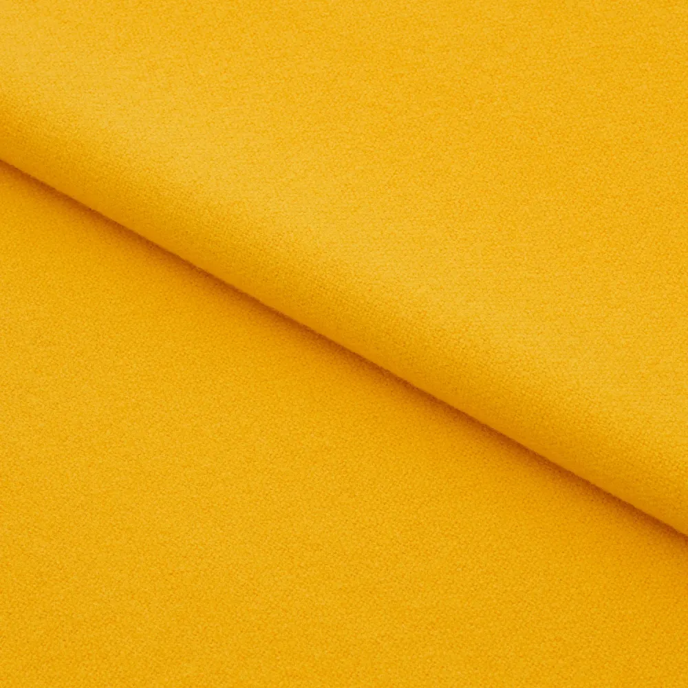 zoomed-img