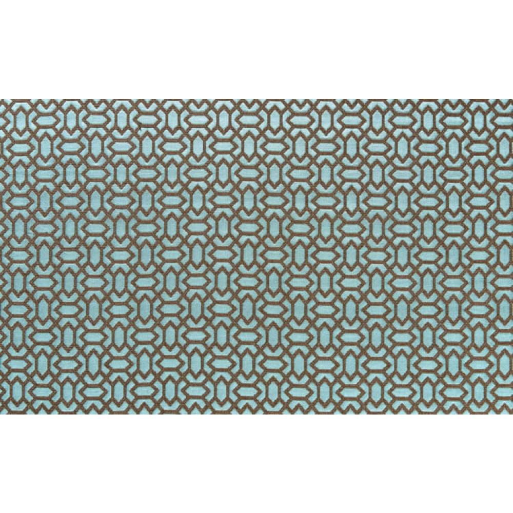 zoomed-img