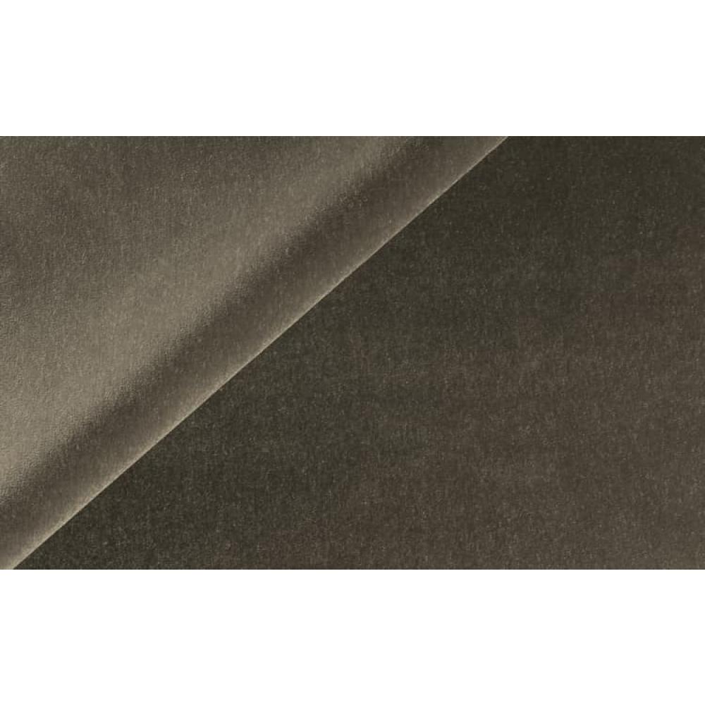zoomed-img