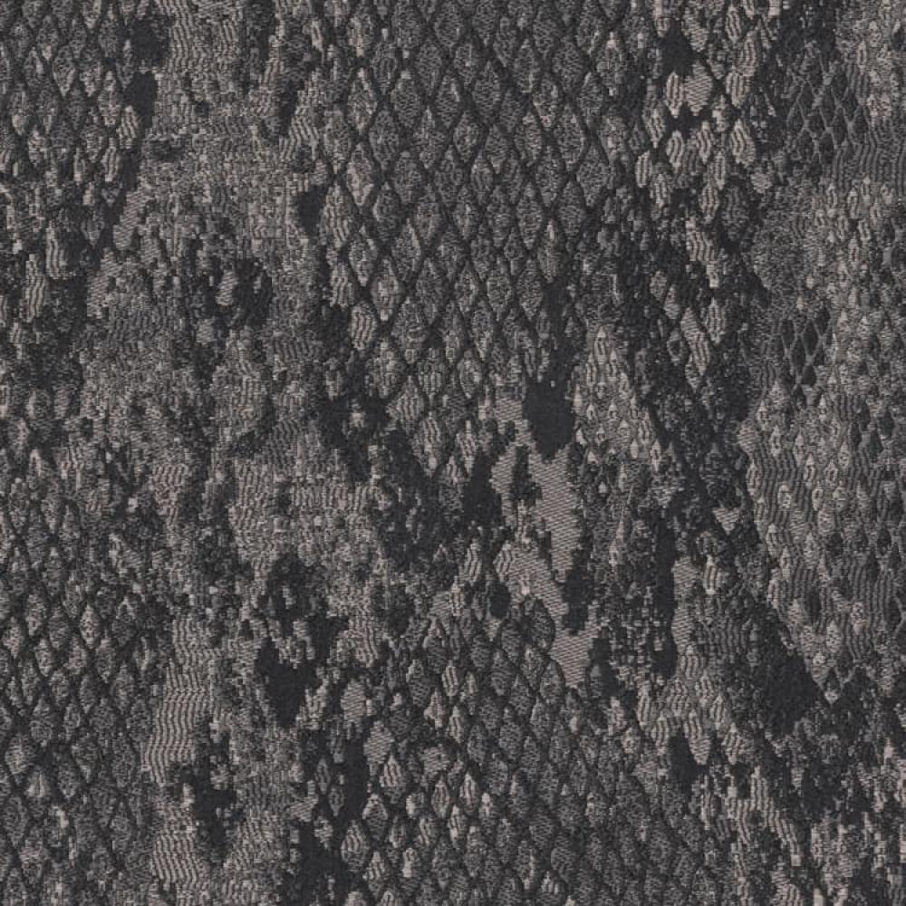 zoomed-img