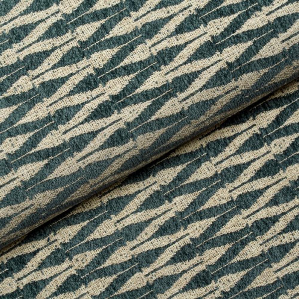 zoomed-img