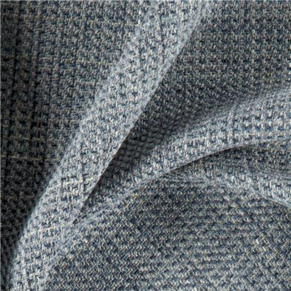zoomed-img