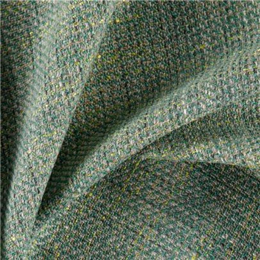 zoomed-img